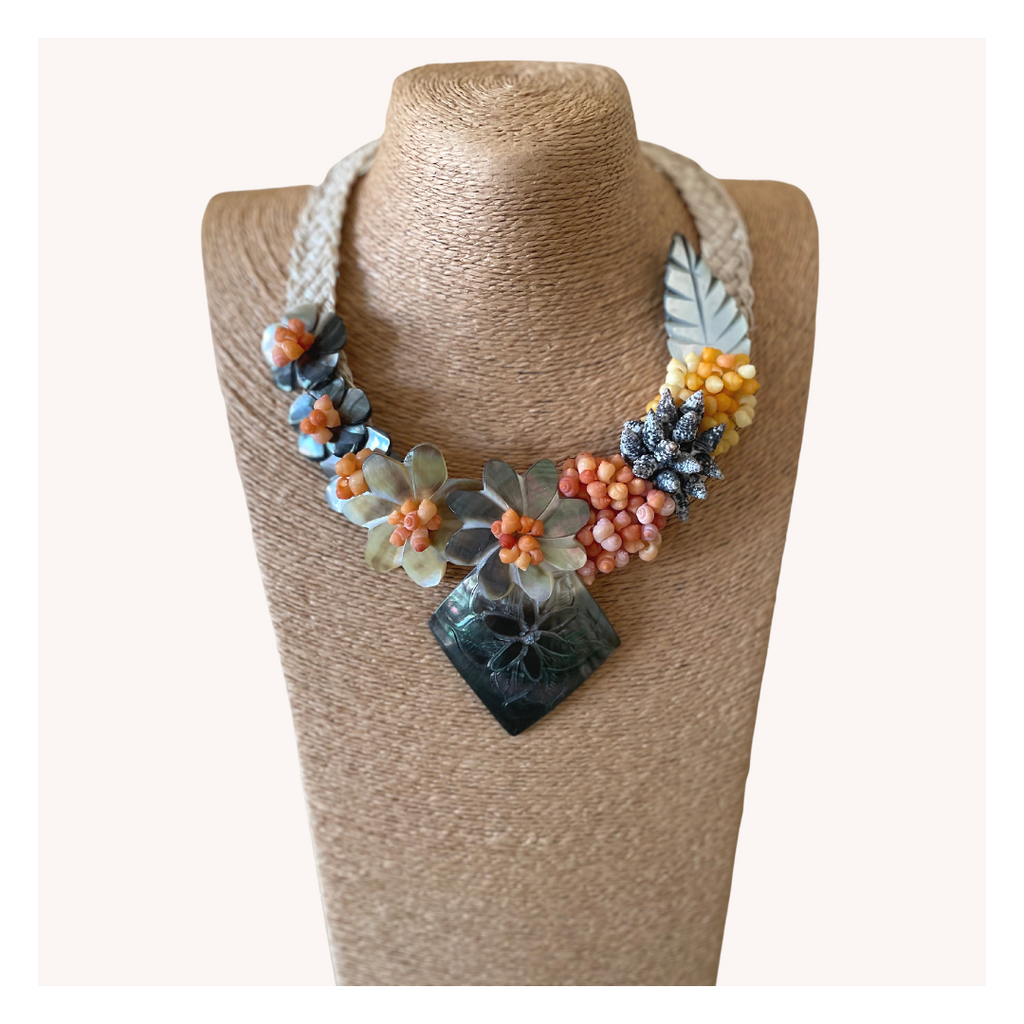 Tahiti Fete Shell Necklace