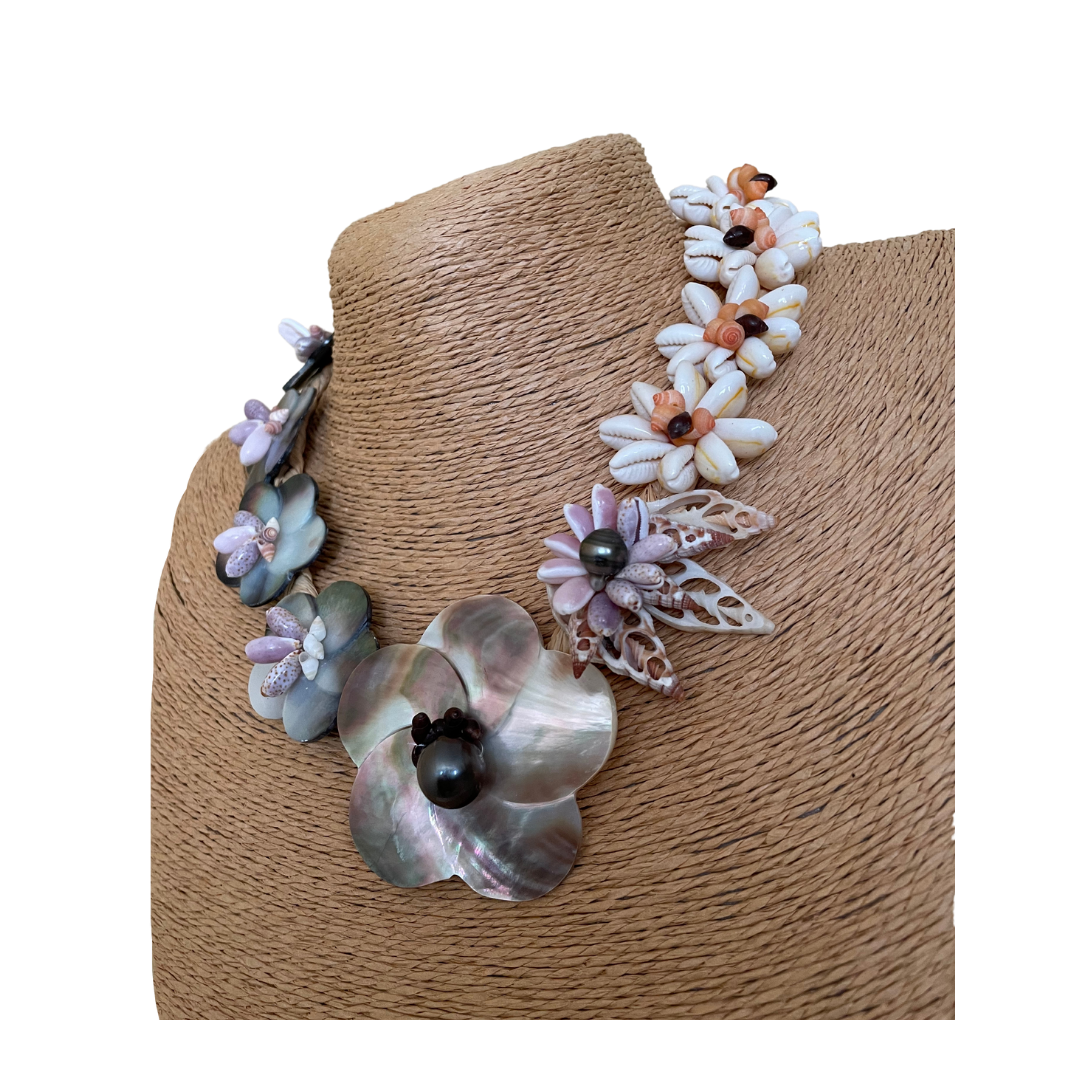 Tahito Shell Necklace