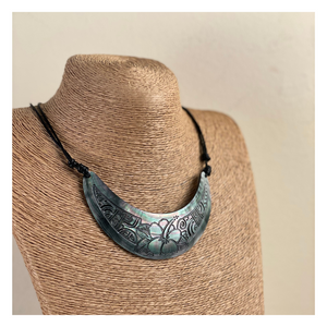 'Aute Crescent Necklace