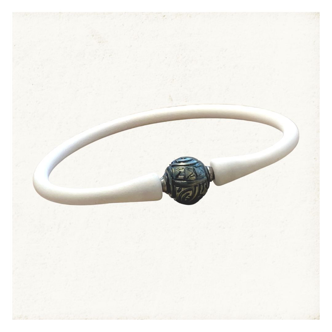 Carved Tahitian Pearl Bracelet – From The Fenua - Main Image