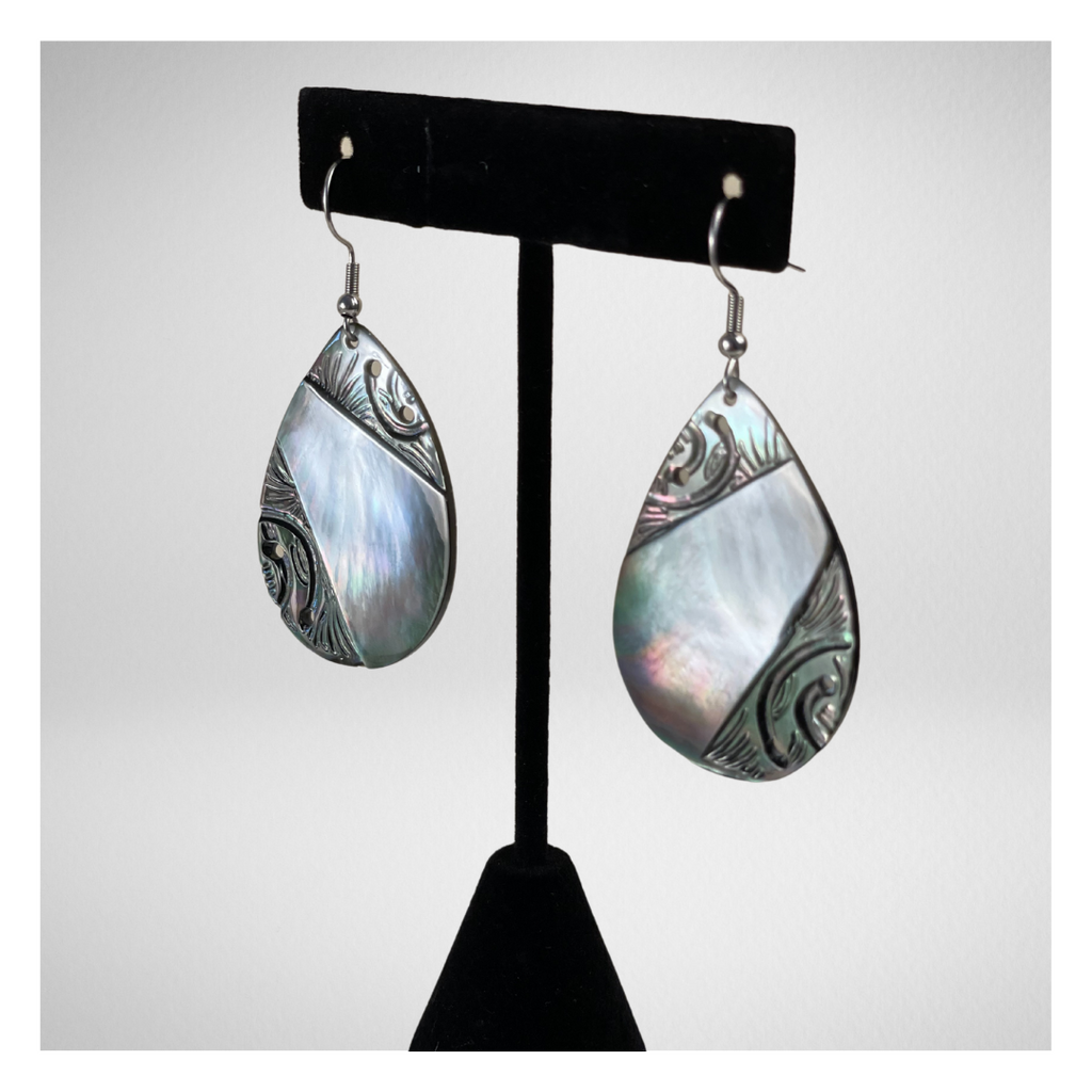 Motu Mother of Pearl Earrings