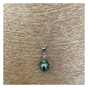 Tahitian Pearl Necklace & Earring Set