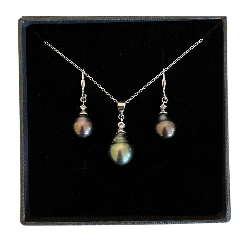 Tahitian Pearl Necklace & Earring Set